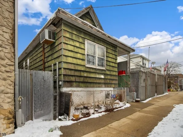 91 Sherman Pl, Garfield City, NJ 07026