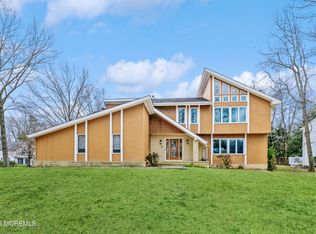 11 Oak Tree Ln, Ocean, NJ 07712