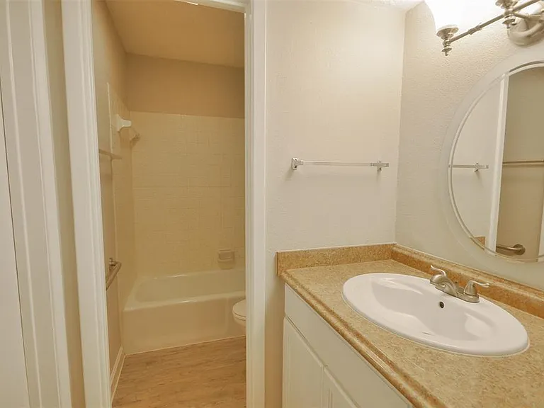 1326 Town Cir #1 — Photo 15