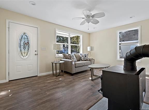 3rd image of 137 Marwood Dr #C