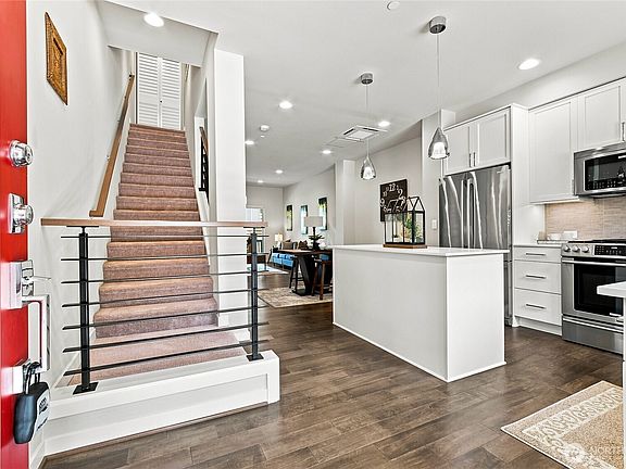 3rd image of 1946 Newport Way NW #16
