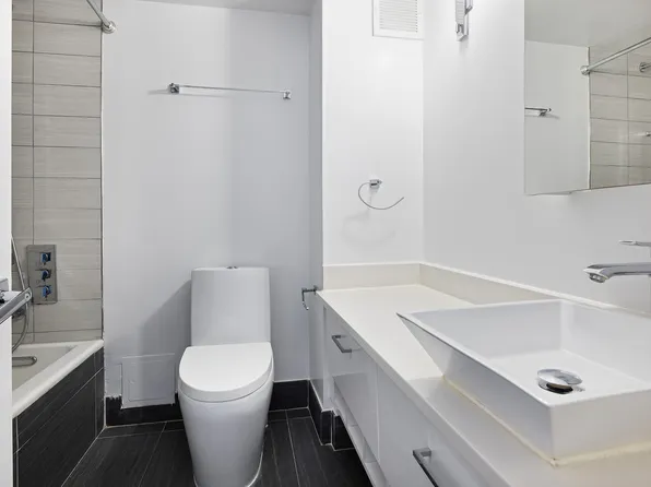 330 East 38th Street image 6 of 20