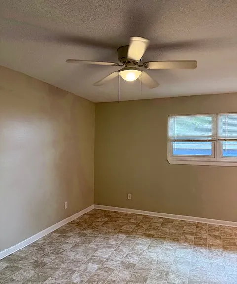 3739 Saint Johns Ave #2B — Photo 15
