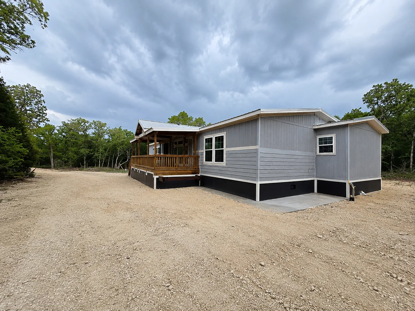 4 bed, 2300 sqft, $2,600 — Photo 4