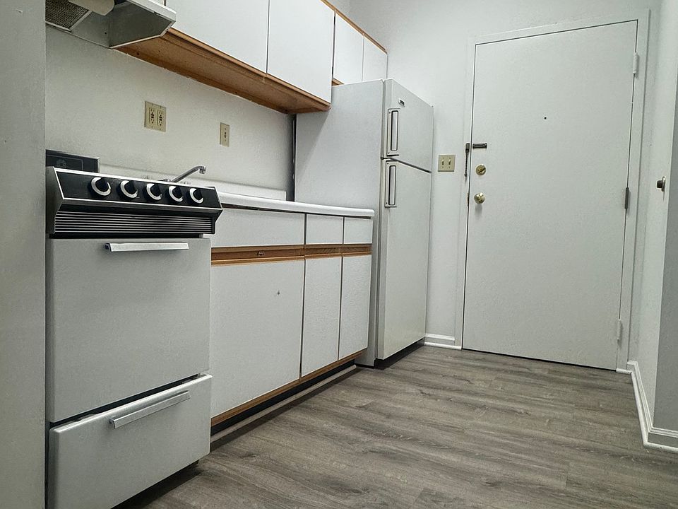 1st image of 1011 Arlington Blvd APT 316