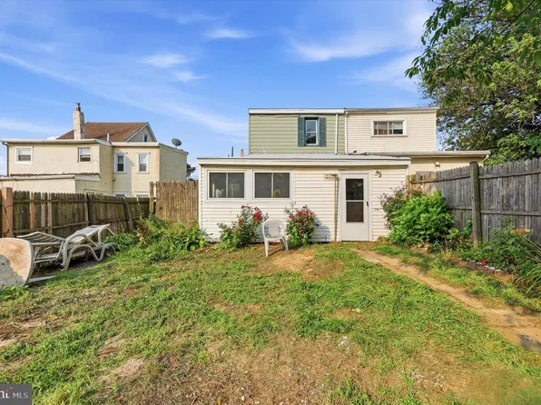 219 Irving St, Trainer, PA 19061