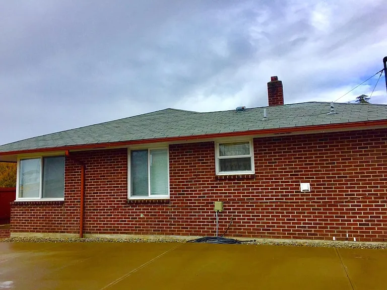21836 Marine View Dr S — Photo 8