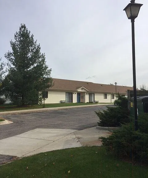 Willow Way Apartments — Photo 12