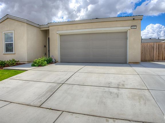 2nd image of 9611 Clear Ridge Way