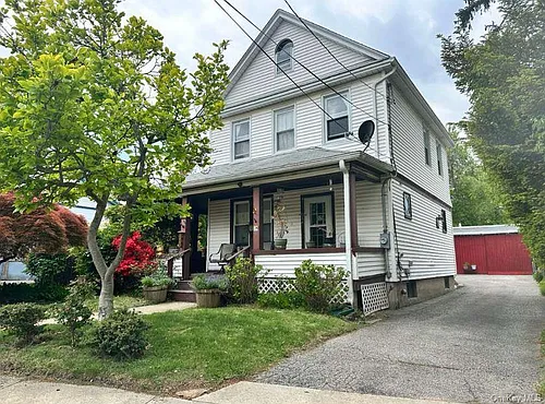 32 Herbert Ave Photo 1