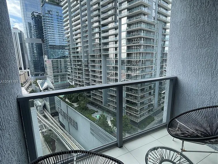 31 SE 6th St #2503 — Photo 29