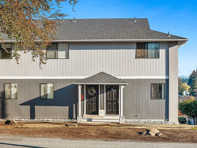 LSLV Lakeshore Lakeview — Photo 15