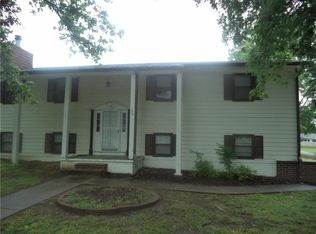139 Taylor Rd, Independence, KS 67301