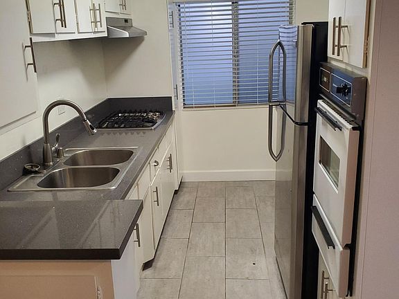 5th image of 1411 N Sierra Bonita Ave APT 2