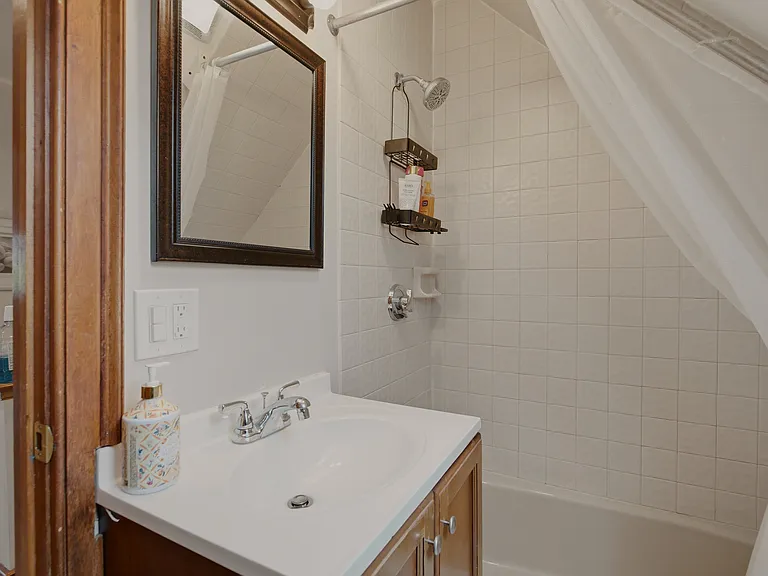 158 Narragansett Ave #U — Photo 7