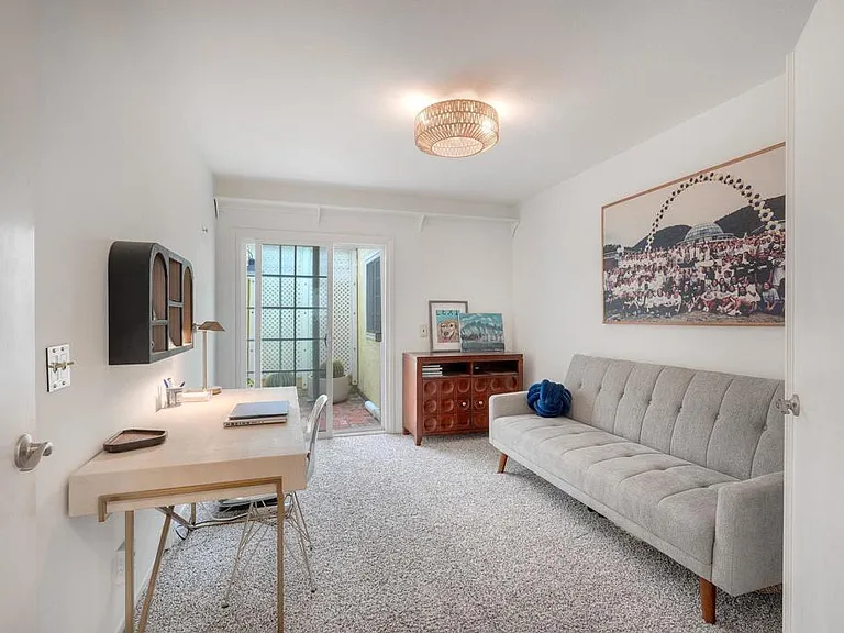 6817 Watercourse Dr — Photo 26