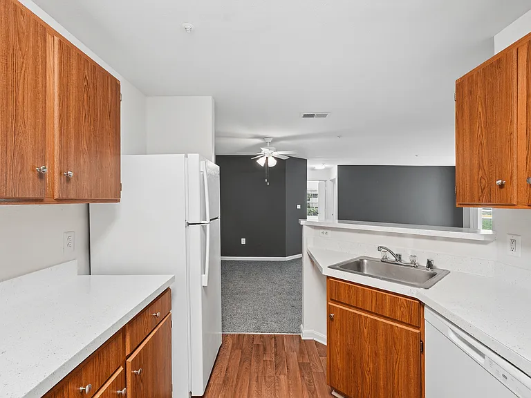Highland Commons Apartments — Photo 19