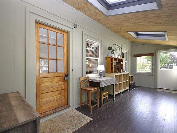 4th image of 451 West St