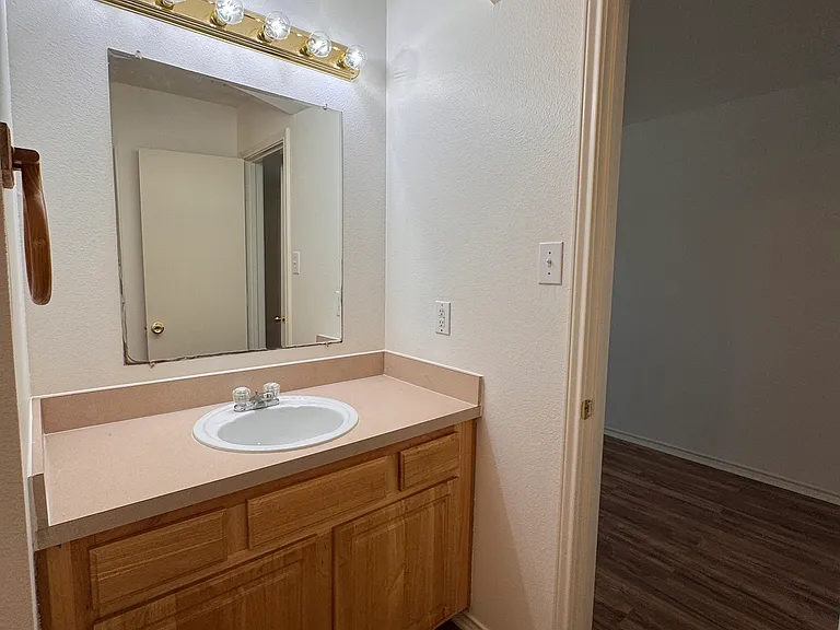 414 N Jackson Ave #A — Photo 23