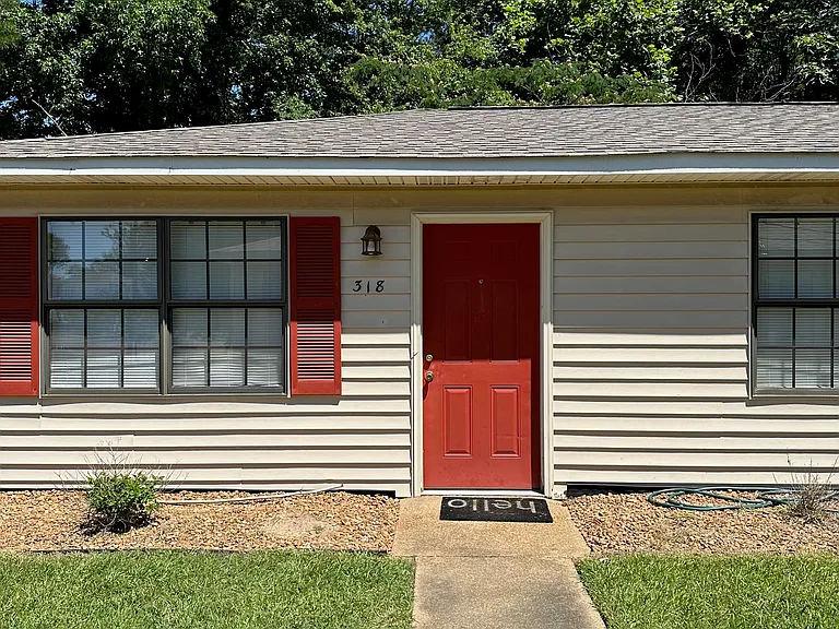 318 Christman Dr — Photo 1