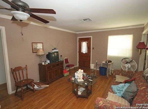 3rd image of 2207 Ramona St