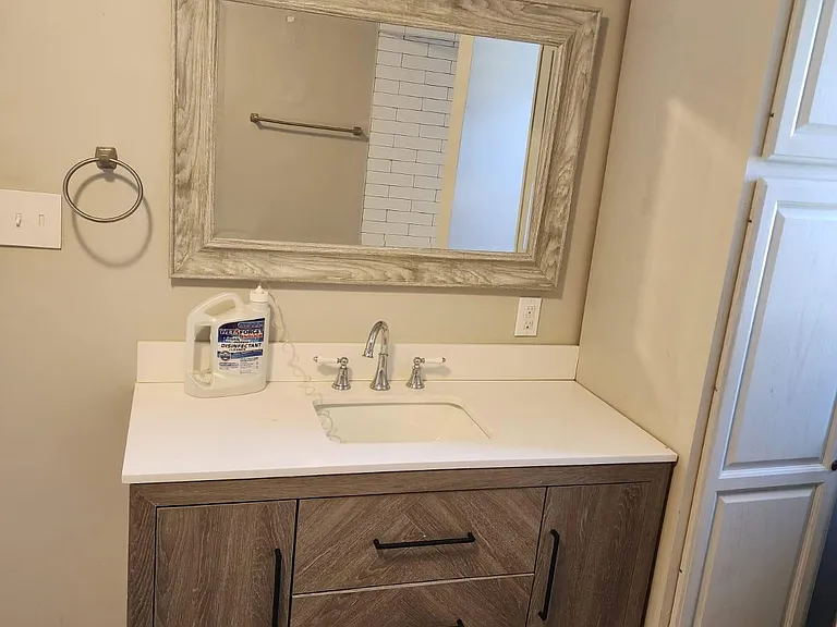166 E State St #166 — Photo 7