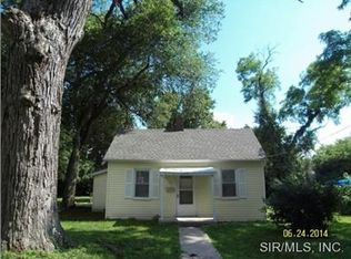 414 E 3rd St, Lebanon, IL 62254