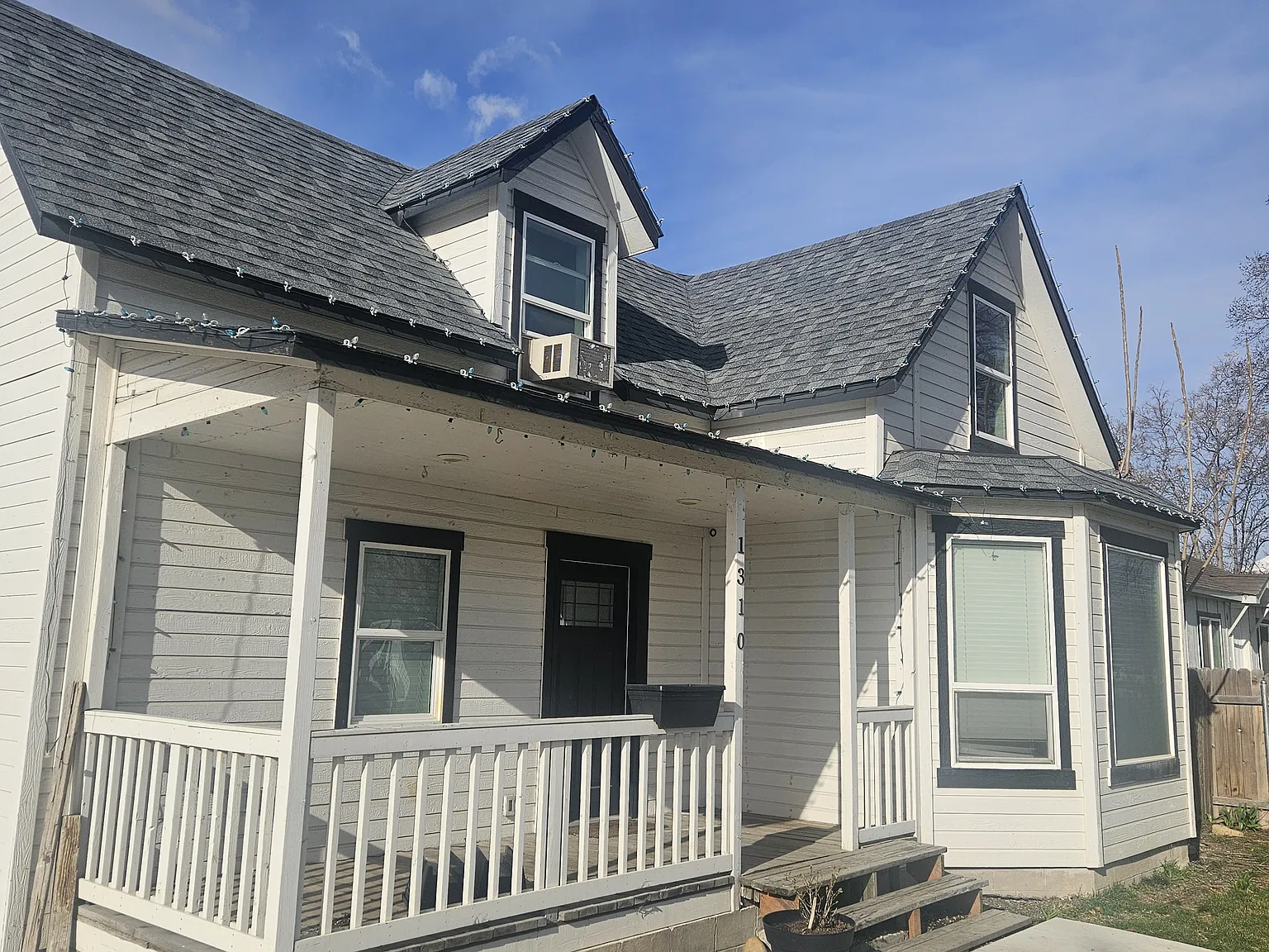 4 bed, 1910 sqft, $2,200 — Photo 3