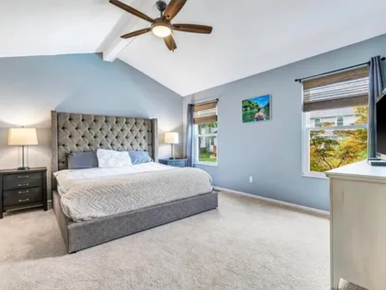 989 Oakwood Farms Ln — Photo 16