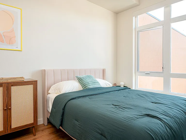 Fully Furnished One-Bedroom, One-Bathroom Floor Plan