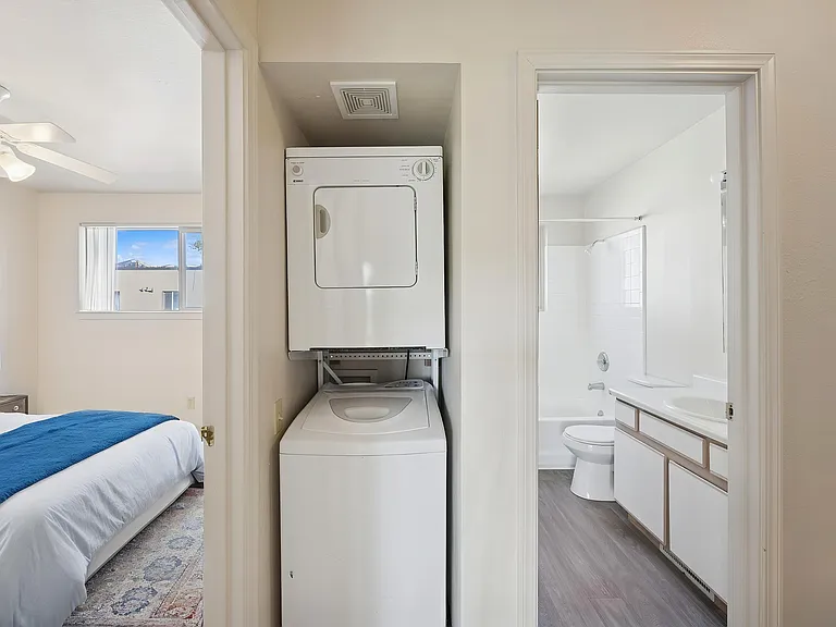 Vale Apartments & Townhomes — Photo 9