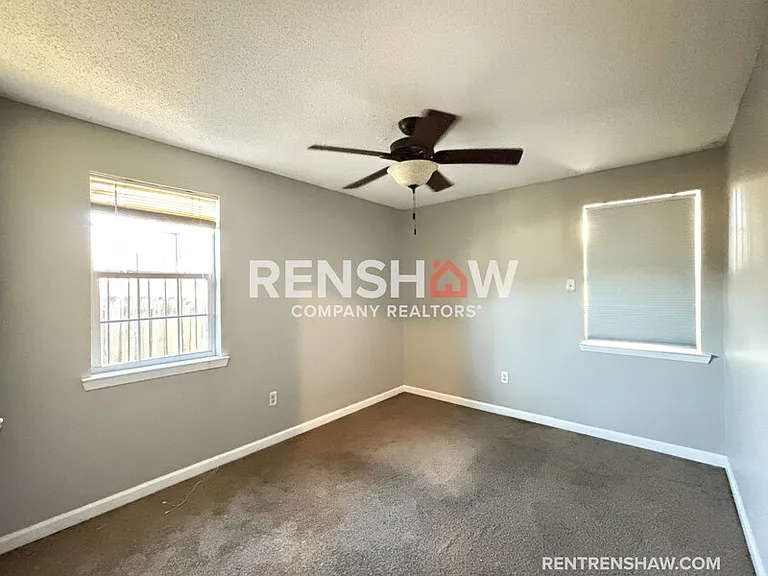 2998 Elbert Cv — Photo 12