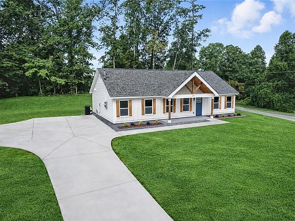 3rd image of 194 Harris Loop