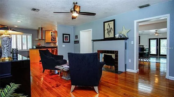 308 Roebling Rd N — Photo 7
