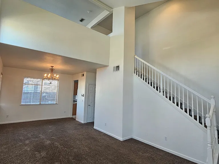 1594 Lankershire Dr — Photo 2