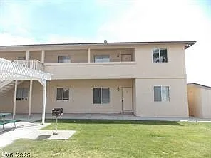 3 bed, 2.0 bath, 4310 sqft, $1,200 — Photo 2