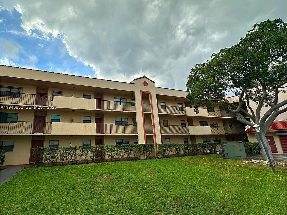 1st image of 3396 Foxcroft Rd APT 305