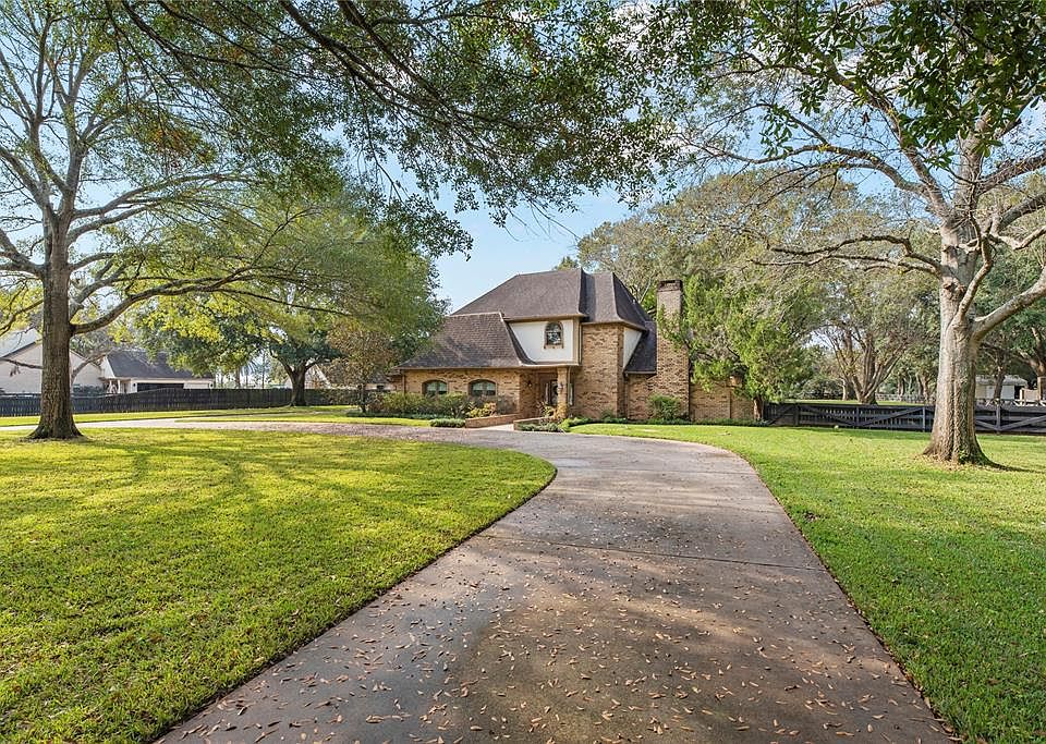 1st image of 4719 Hunterwood Cir