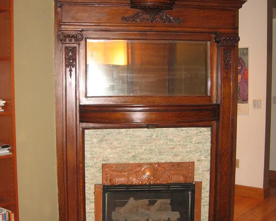 Gas fireplace