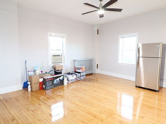 3rd image of 7 High St #5