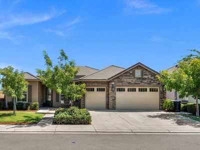 736 Ponderosa Way W, Madera, CA, 93636
