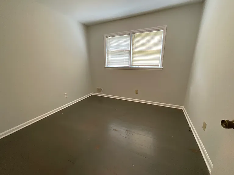 345 Norcross St — Photo 10