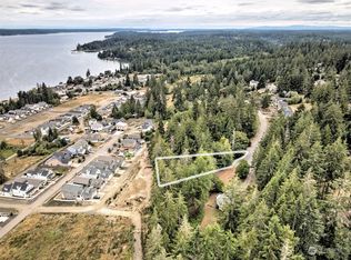 200 E Allynview Dr, Allyn, WA 98524