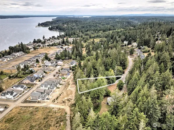 200 E Allynview Drive, Allyn, WA 98524