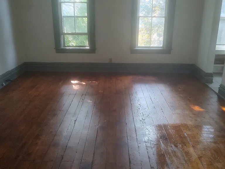 706 1/2 Highland Ave — Photo 3