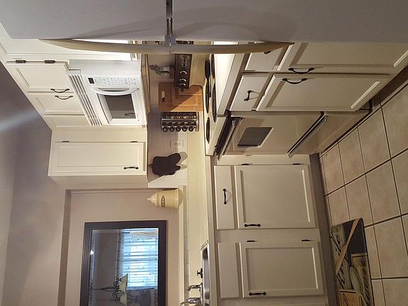 5th image of 2220 Stonington Ave