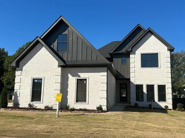 22831 Gunner Cir, Athens, AL 35613