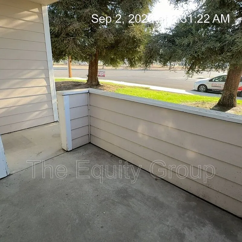 2 bed, 2.0 bath, 995 sqft, $1,550 — Photo 3