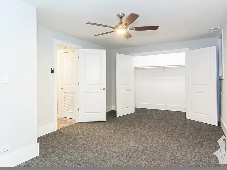 2922 W Logan Blvd #G — Photo 12