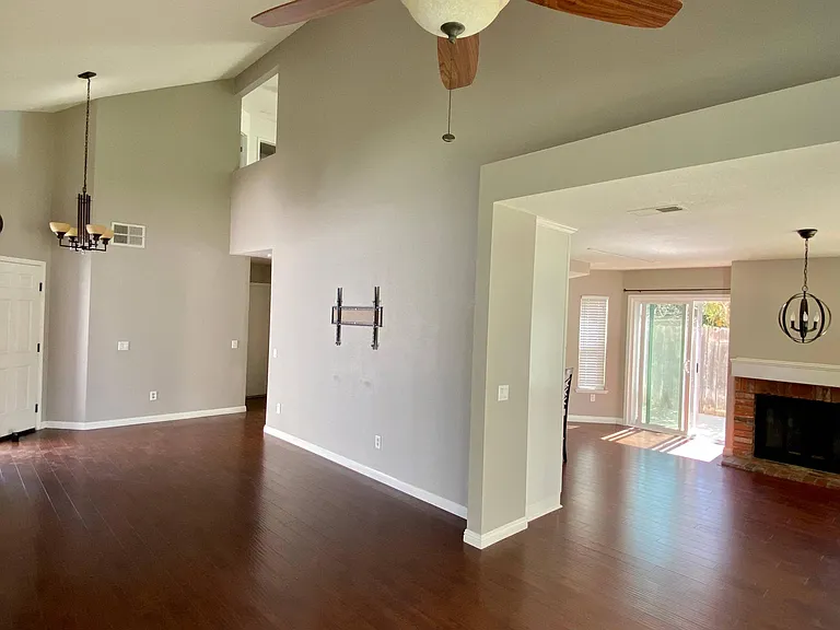 17956 Lariat Dr — Photo 5